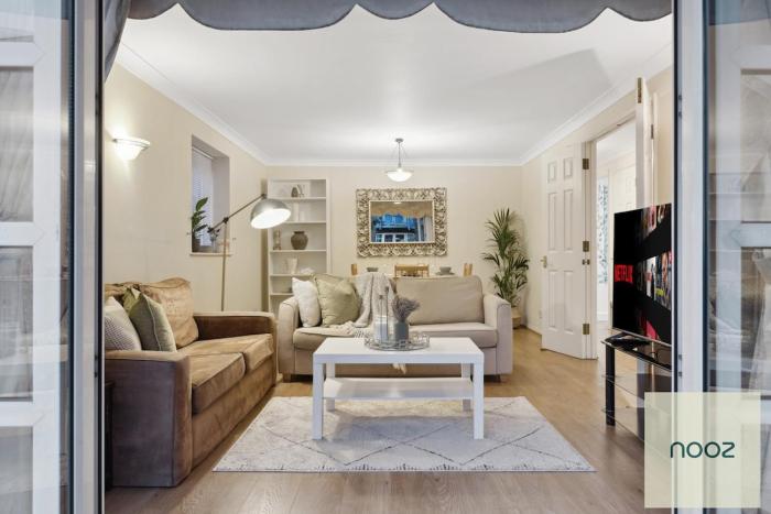 Cozy & Modern 2 Bedroom Apartment in London