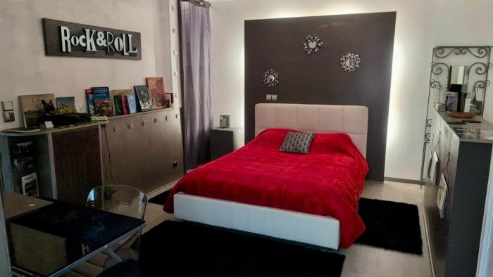 LEntrée des Artistes, chambre avec terrasse et salle de bain privatives