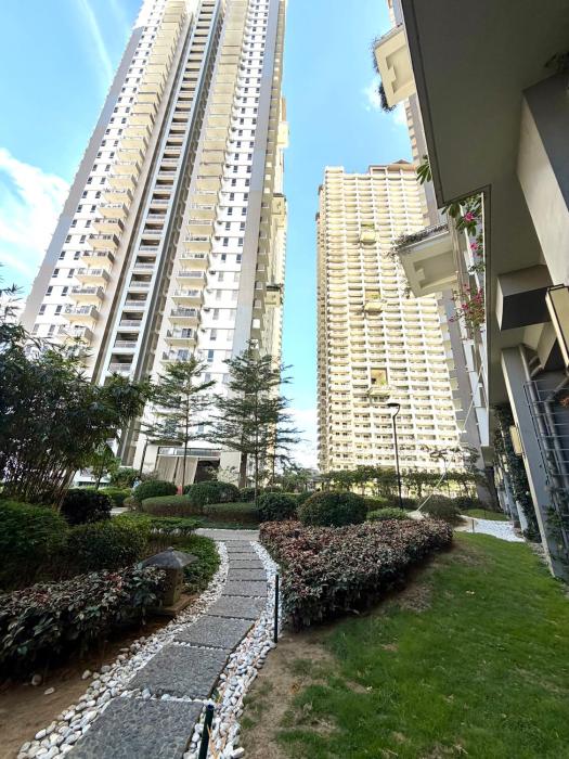 Kai Garden Residences, Staycation Condo, 2 Bedrooms - 1 Bathroom - Kitchen, with Aircon, 65 inches TV - Free Wifi - Mandaluyong City
