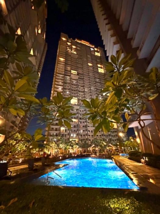 Resort Style living, 2BR Condo with Balcony in Kai Garden Residences - Netflix, AC and Free Wifi