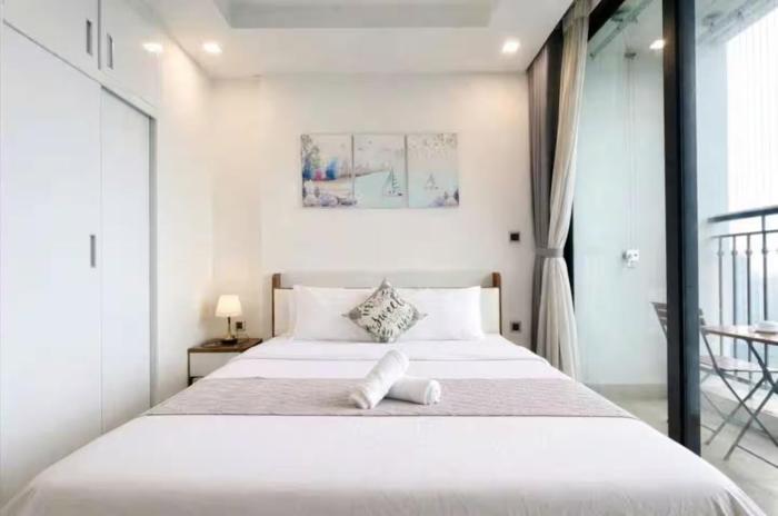 Bright Luxury Studio Apartment with Smart TV at Green Bay Hanoi Residence