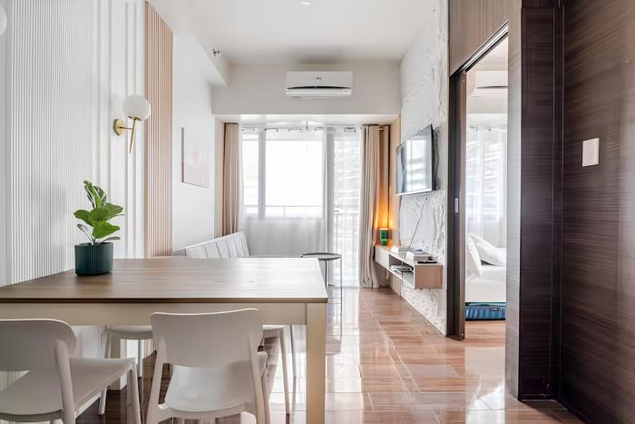 Modern 2BR Condo Makati with Netflix & Wifi