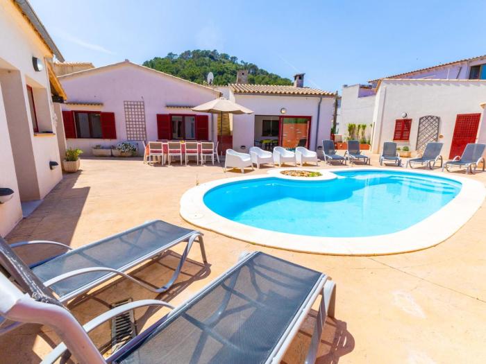 Es Colegi with private pool