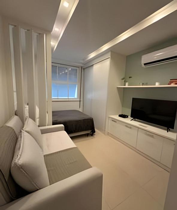 Luxuoso e aconchegante loft em Copacabana a 500m da praia