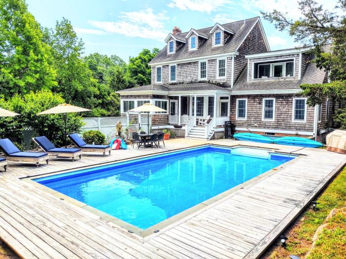 Shelter Island Spacious Family Home