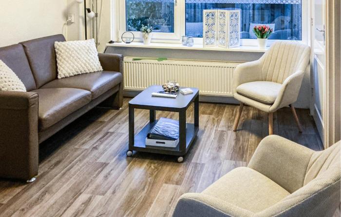 Stunning Home In Egmond Aan Zee