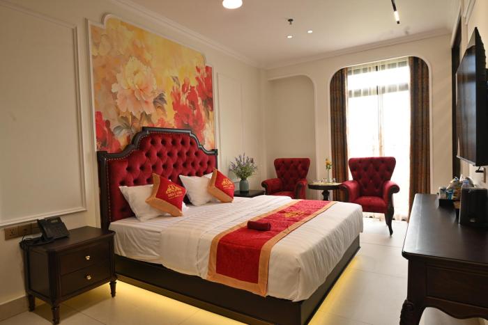 Nhật Long Hotel