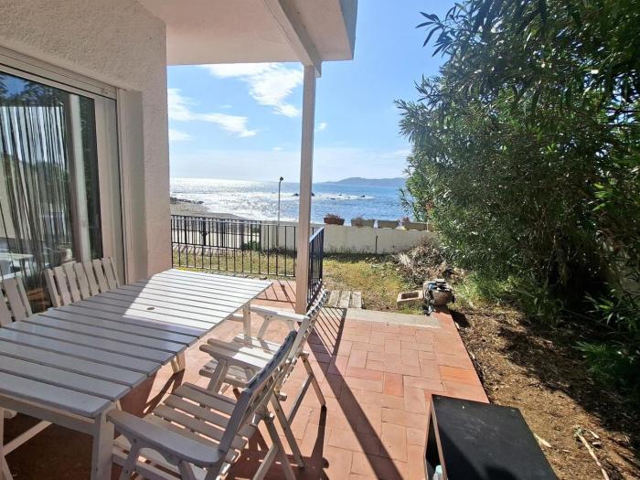 Apartamento reformado con jardín y terraza frente al mar en Cap Ras, cerca de Llançà, acepta mascotas - ES-170-29