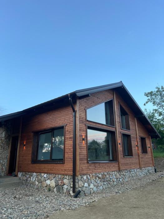 Horse Ranch with amazing mountainous views