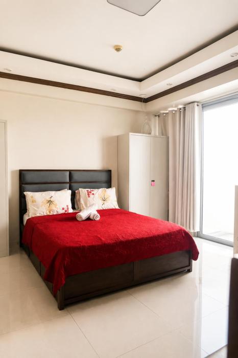 Cozy Layover Condo 8-min Walk to Terminal 3