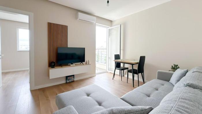 Sunrise Vista Suite - Golem