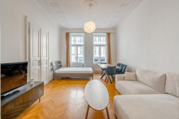 Old town apartment in city centre with 2 bedrooms