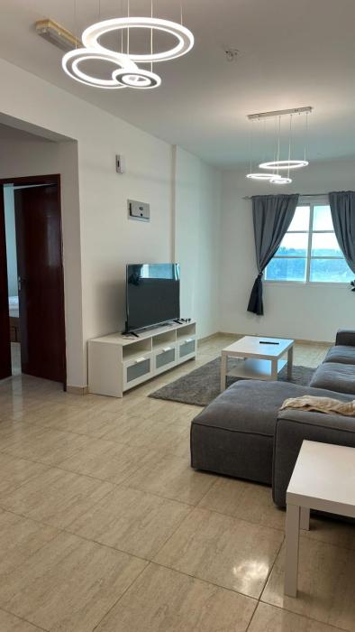 Modern apartment al hail south