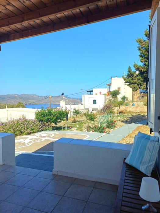 Georgia Rooms Milos