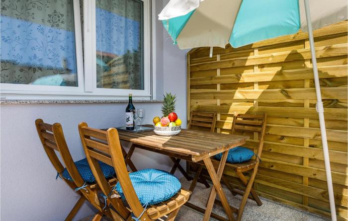 1 Bedroom Beautiful Apartment In Krk