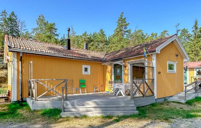 Beautiful Home In Nynäshamn With Wifi