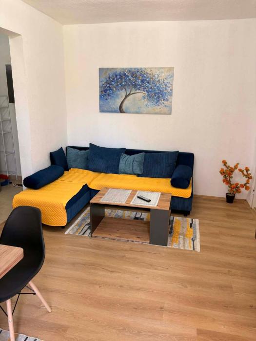Blue Center Apartment