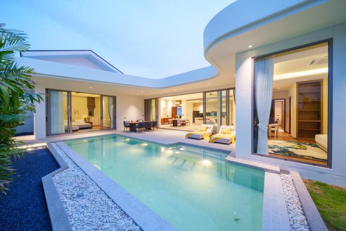 Manor 4BR Pool Villa in Phuket