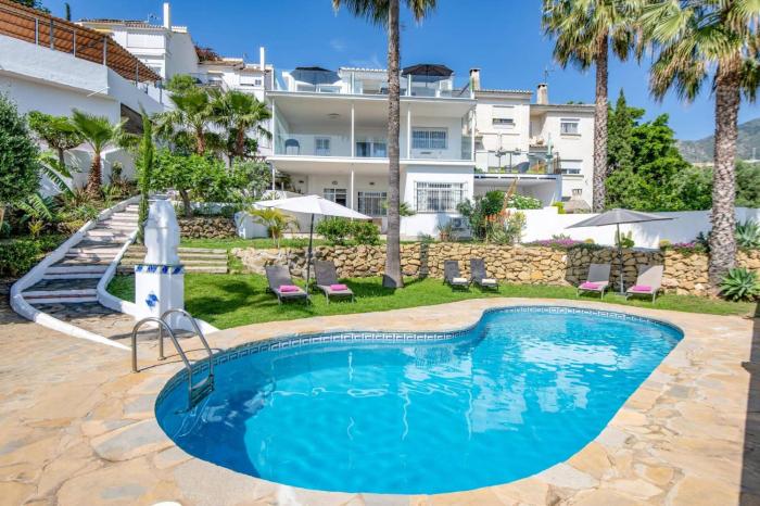 Villa Casa David by Villa Plus