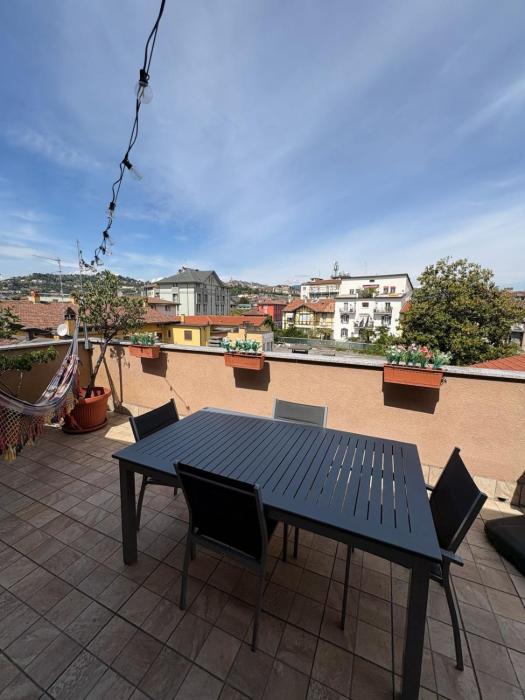 The Rooftop Bergamo - Terrace with View on Città Alta