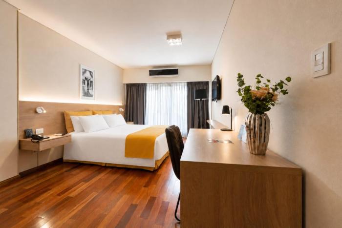 Feirs Park Hotel & Rooftop