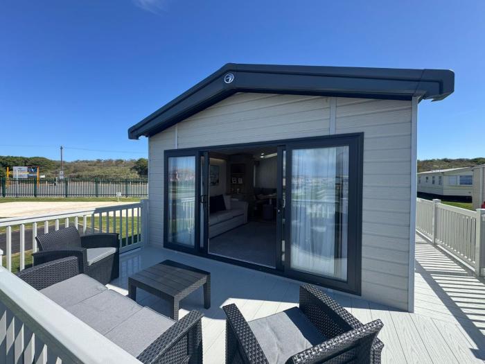 Golden Anchor - Moselle Lodge - Coastal Caravan Breaks