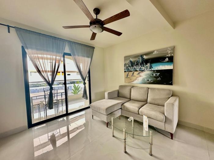 Cana Life Breeze Los Corales Beach Residences B4