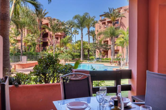 Superb Family Friendly Apt Short Walk to Beach