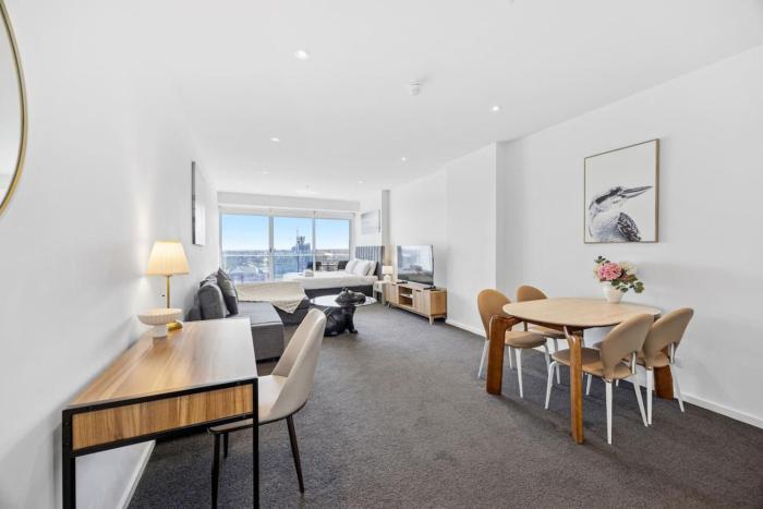 Vision Studio Apartment – Square View & Parking