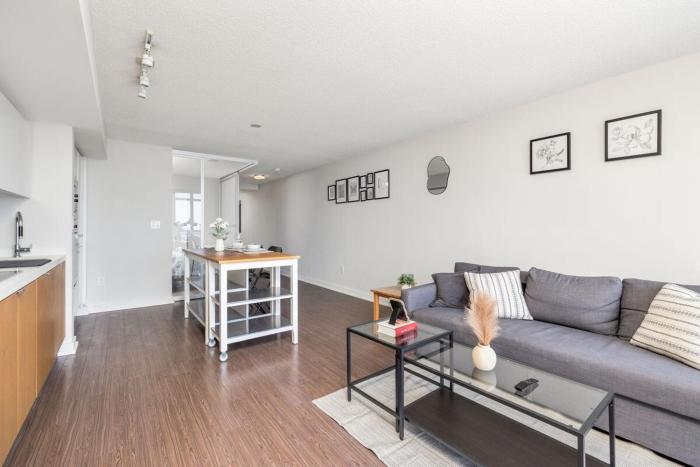 DT Toronto Luxury 2 Beds -Lake View-Free Parking