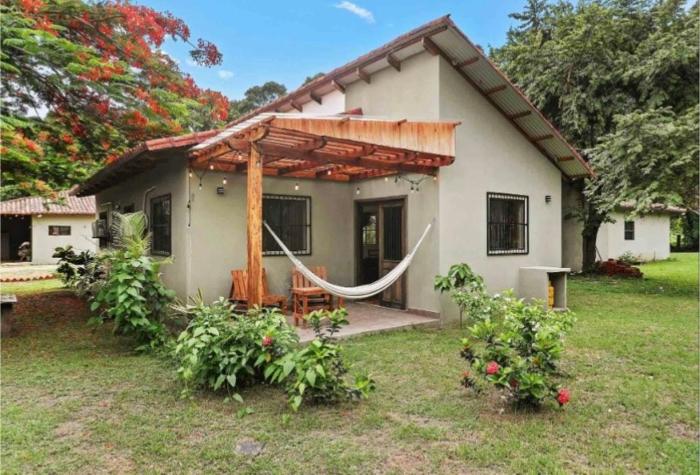 Two bedroom casita Walk to beach