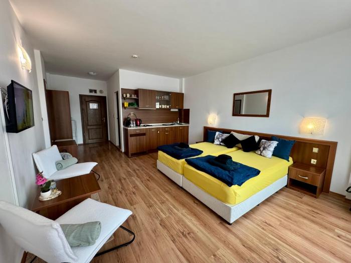 Apartment A32 in Grenada Complex z widokiem na basen