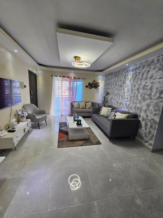 Modern apartment 20 minutes from the airport