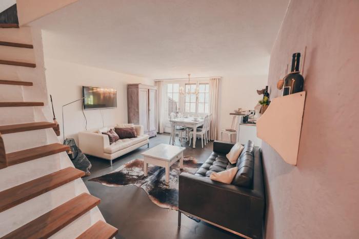 Surfers Horizon Loft with Balcony & Panoramic views