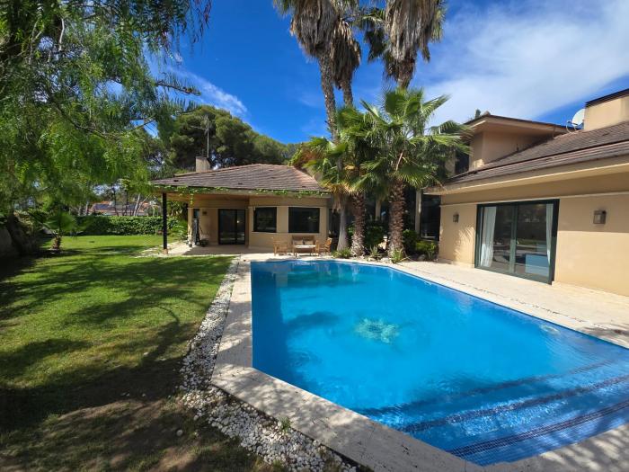 Villa Terramar by Hello Homes Sitges