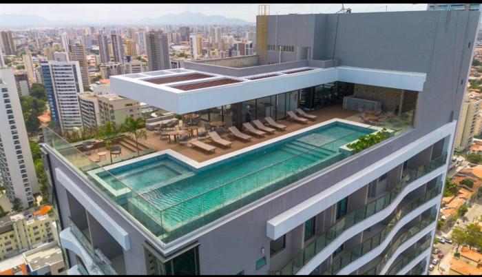 Apto 2 quartos luxuoso a poucos metros da Beira Mar