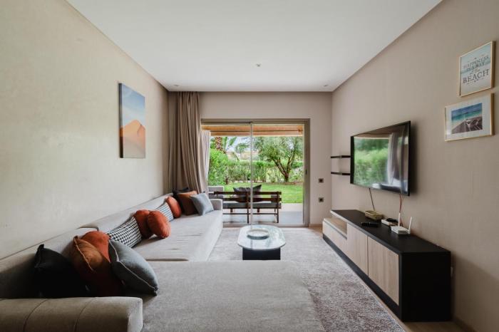 Jade Luxury Private Apartment With Pool and Garden