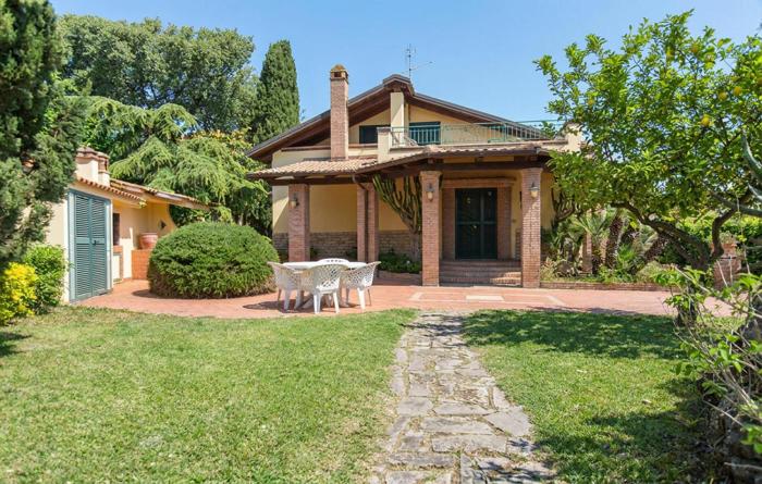 Amazing Home In Paestum With Wifi