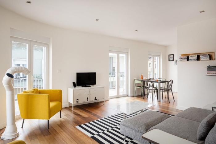 Estrela Skyline Retreat with Terrace