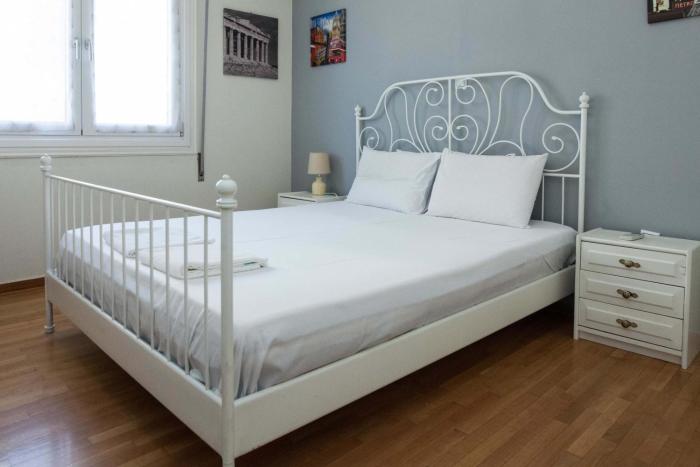 Lovely 1 Bd Apt with Balcony 10 min from Acropolis