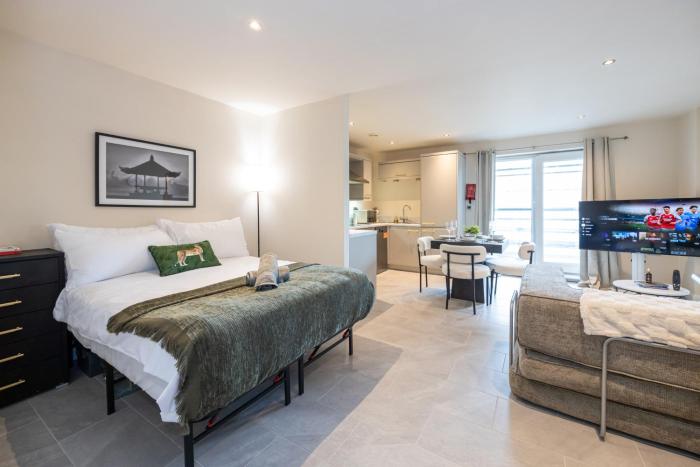 Chic Studio Near Old Trafford & Exchange Quay Tram