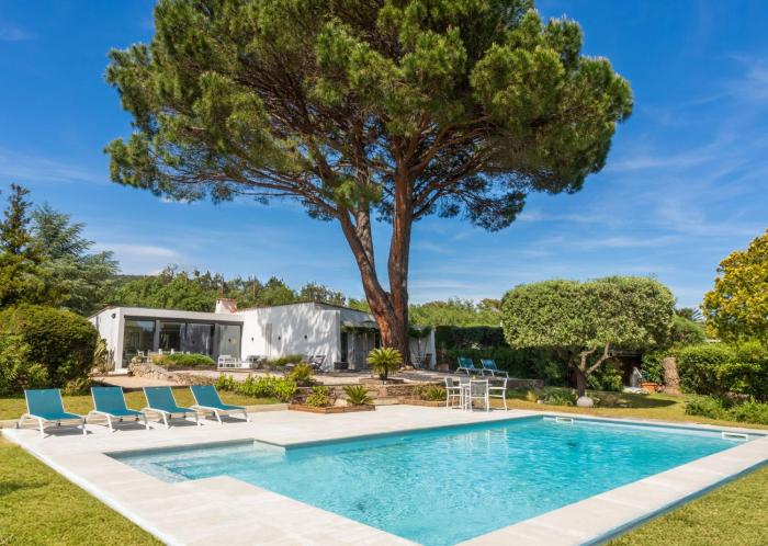 Villa Artemis - Pool with sea view Golf de Saint-Tropez