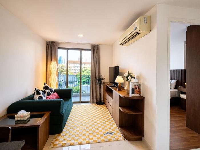 Cozy Newly Renovated 1BR with Sofa Bed Near BTS Ari