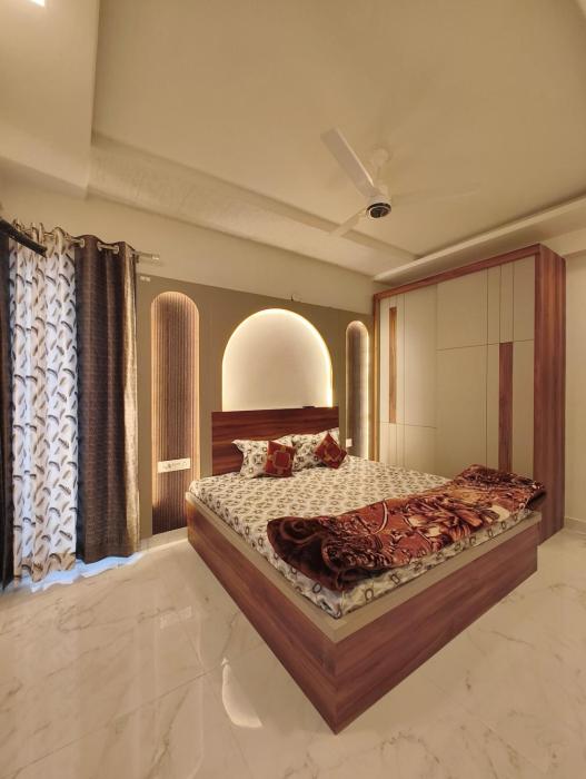 Cozy Luxe 2BHK Premium Flat with Kitchen , Inverter, Snacks & OTT