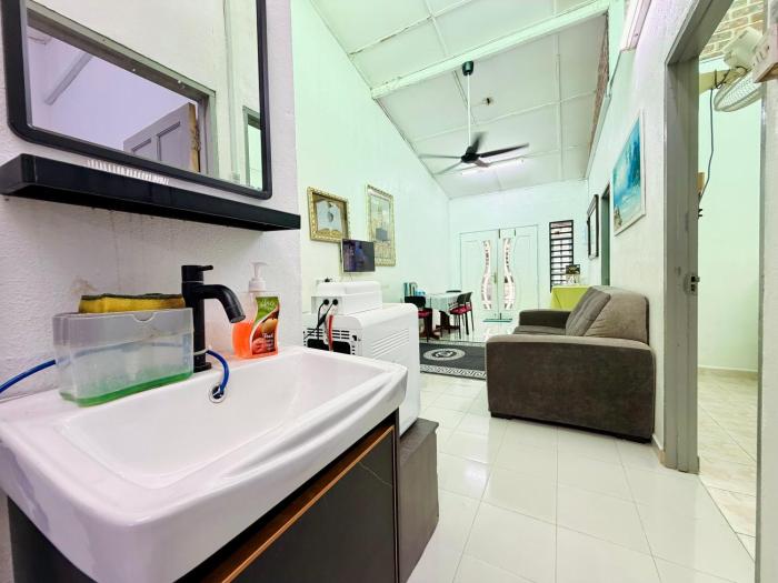Lanang Islamic Homestay