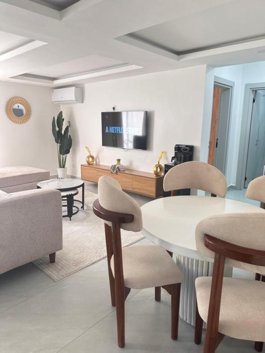 Executive 1BR Behind Citymall