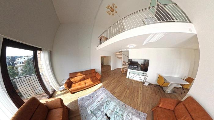 Exclusive 4-bedroom apartment with 2 terraces