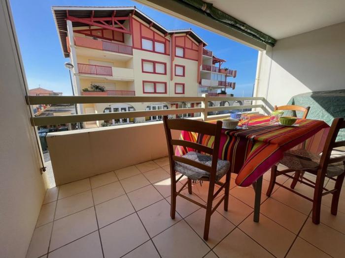 Appartement 6 personnes proche plage avec parking, animaux acceptés - FR-1-379-142