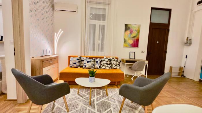Retro Apartment