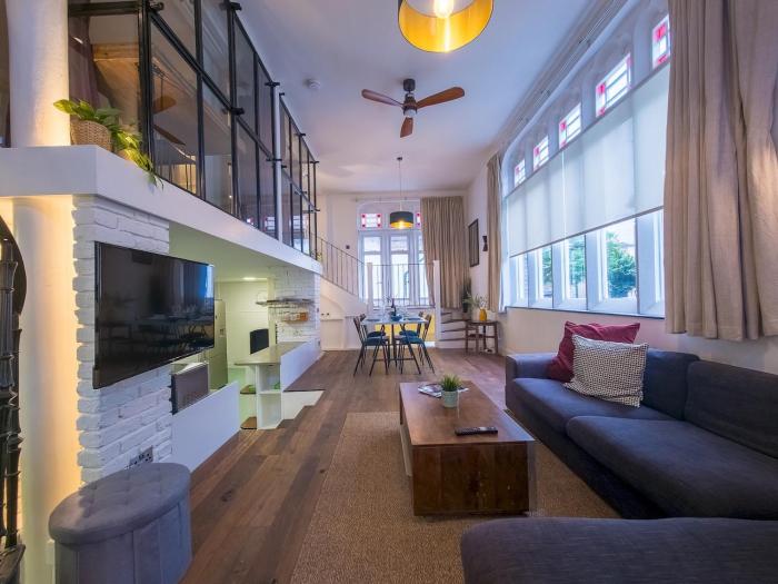 Historic Loft Near Canary Wharf - Pass the Keys